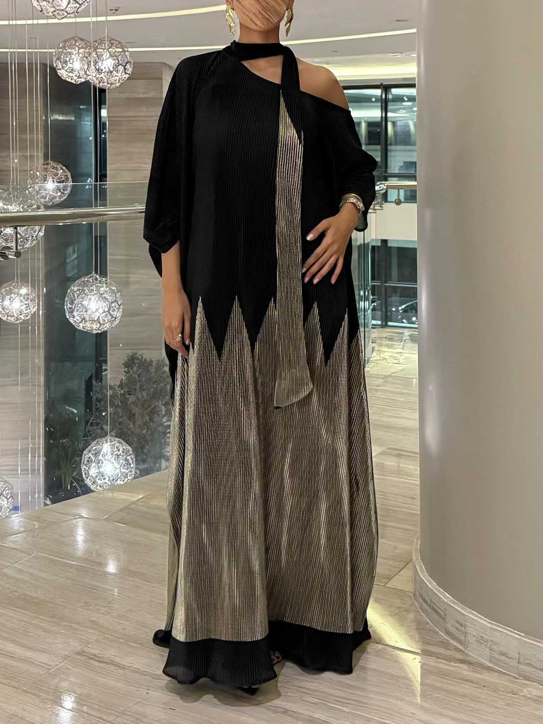 Modern Off-Shoulder Color-Block Pleated Maxi Dress