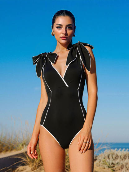 Sexy Black And White Colorblock Bow One-Piece Swimsuit