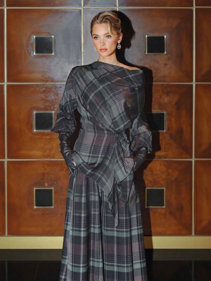 Plaid Straight-Leg Tailored Pants