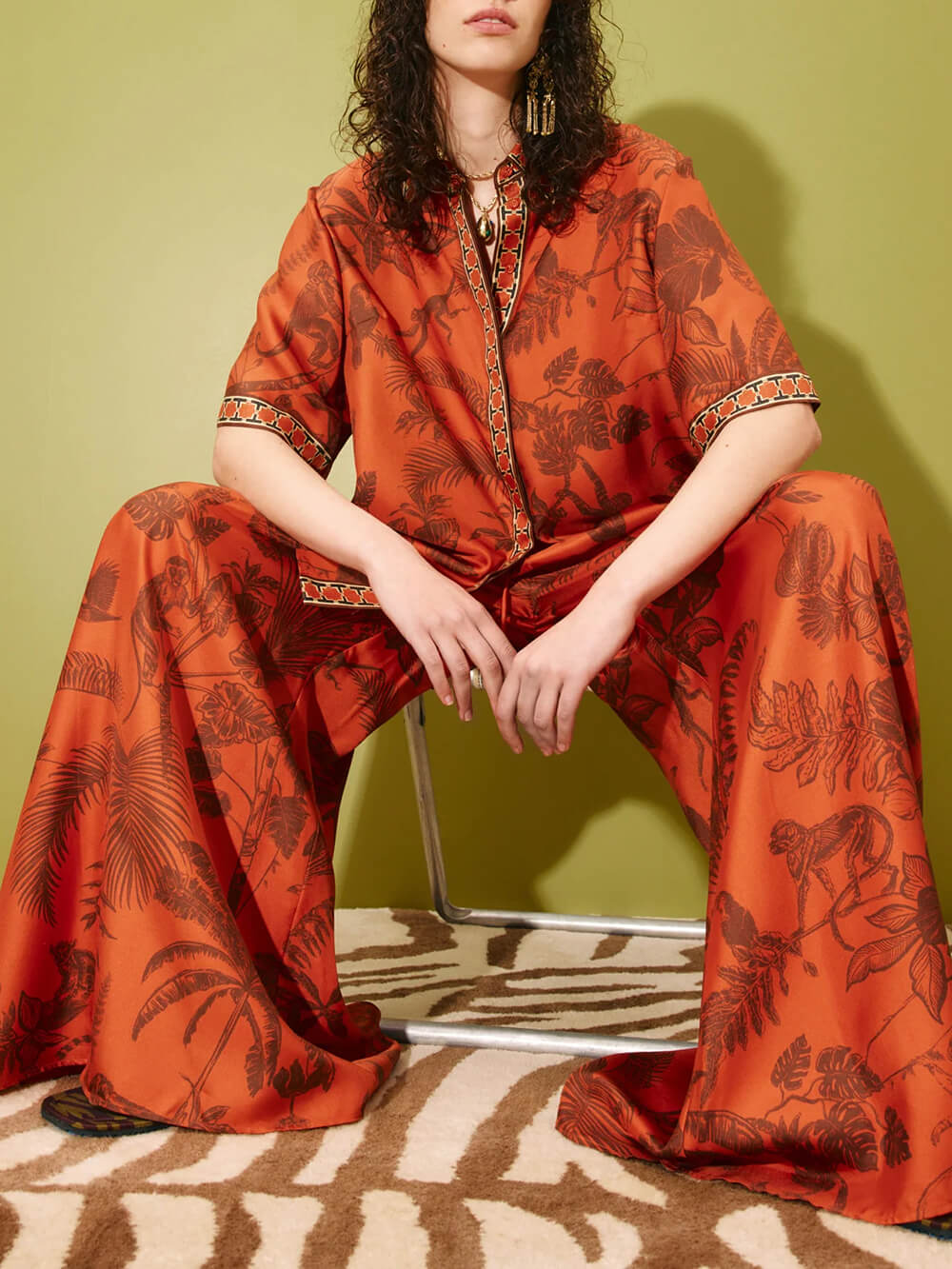 Unique Animal Print Satin Back-Slit Tie Shirt And Elastic-Waist Pocket Wide-Leg Pants Set