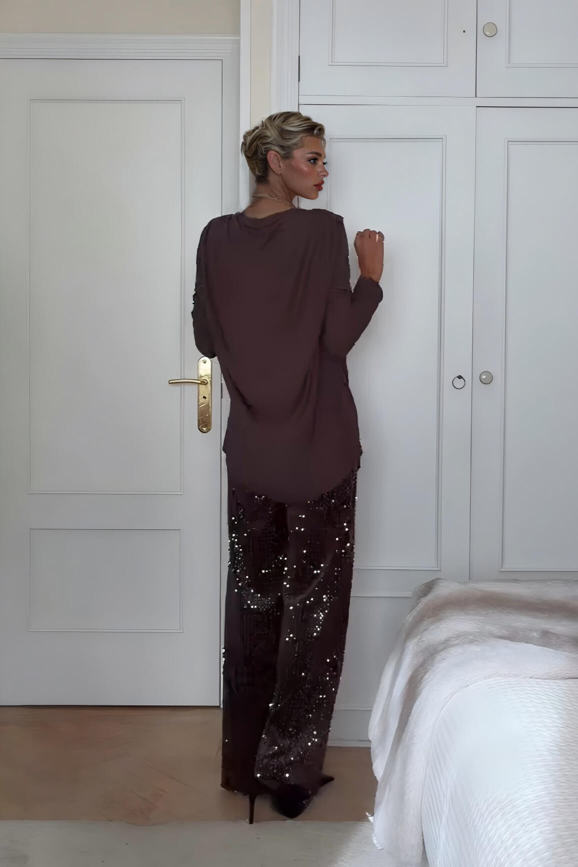 Unique Ruched Drop-Shoulder Long Sleeve Top