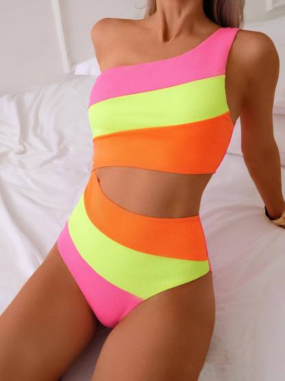 Sexy Contrasting Waist-Baring Off-Shoulder One-Piece Swimsuit