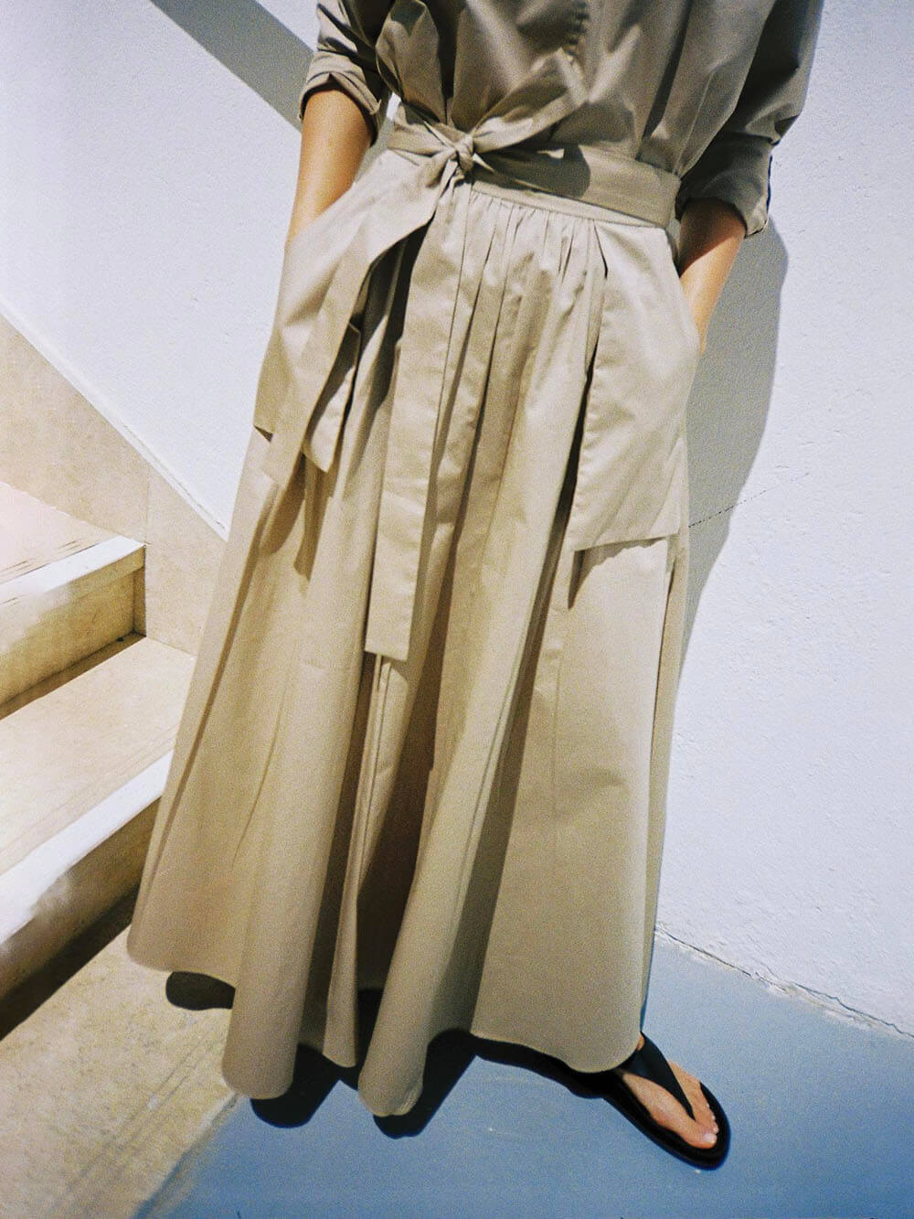 Casual Unique Back Belt Loops Side Seam Slits Pleated Skirt