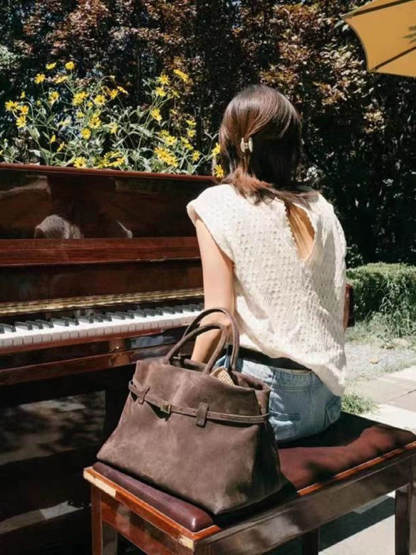 Retro Large Capacity High-End Versatile Handbag