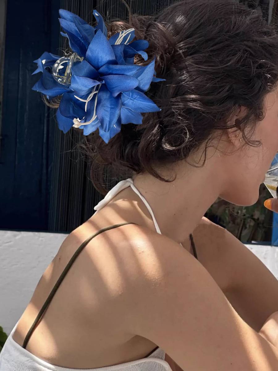 Lily Hair Clip