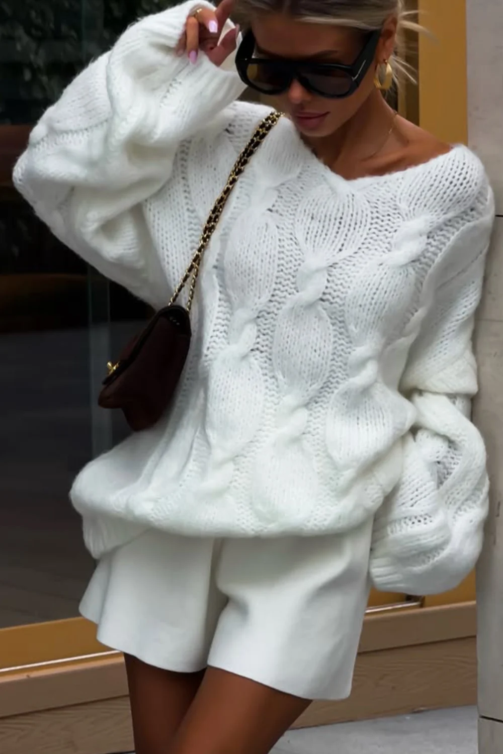 Women's Oversized Cable Knit V Neck Slouchy Pullover Sweater in White [erp-image:2731a23aed29fab68c8ac427]