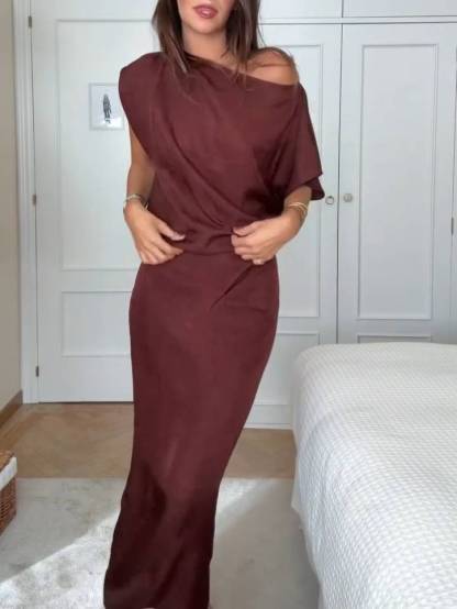 Minimalist Back Slit Midi Dress