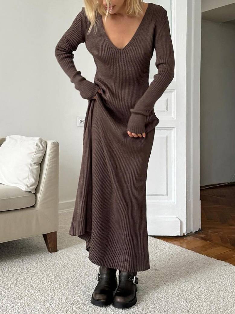 Minimalist Long Sleeve Knitted Maxi Dress