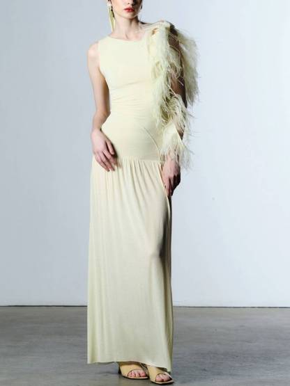 Unique off-shoulder Feather Maxi Dress