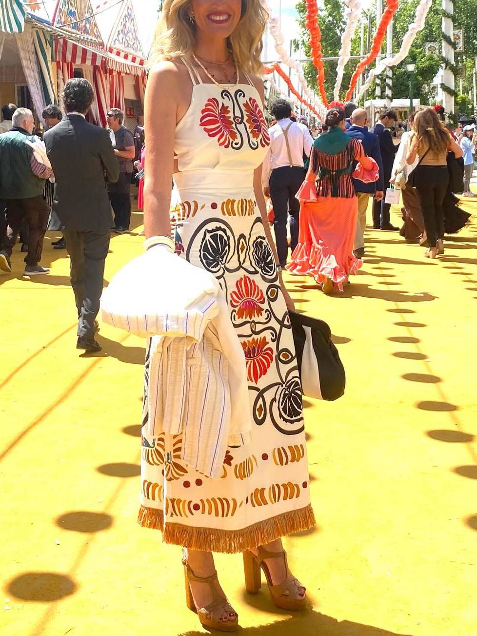 Unique Print Backless Maxi Dress