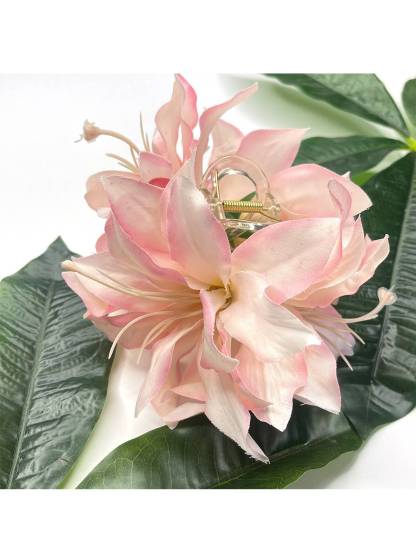 Lily Hair Clip