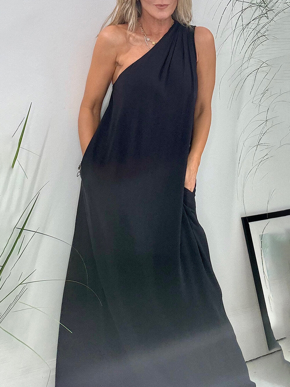 Loose One-Shoulder Sleeve Pleated Pocket Dress