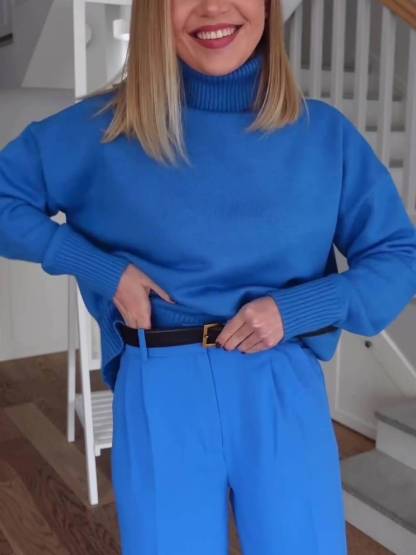Minimalist Turtleneck Pullover Sweater