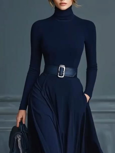 Minimalist High-neck Long-sleeved Maxi Dress