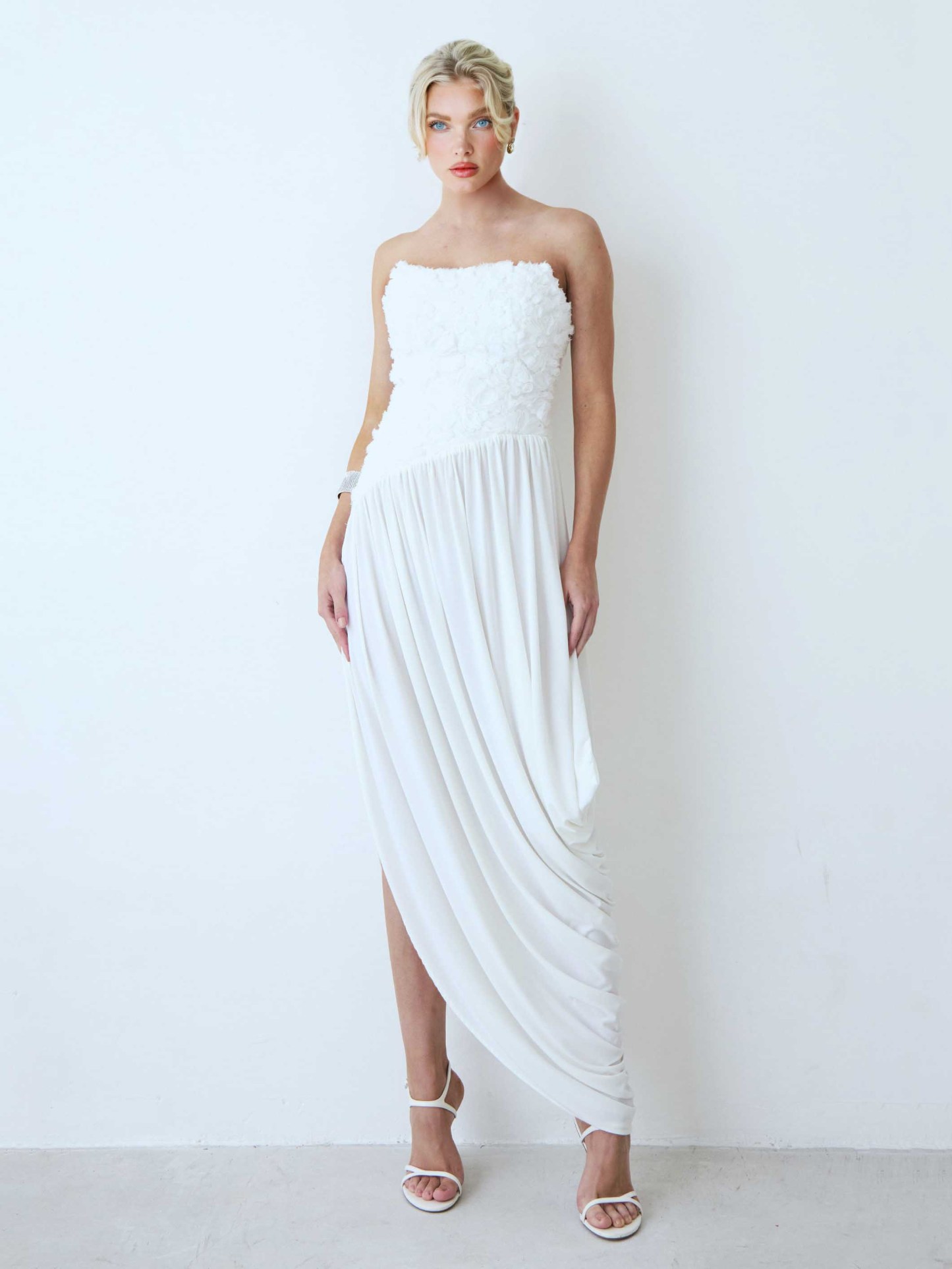 Exquisite Strapless Floral Pleated High-Slit Maxi Dress