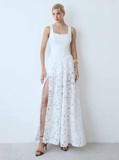 Elegant Square-neck Fitted Lace Maxi Dress