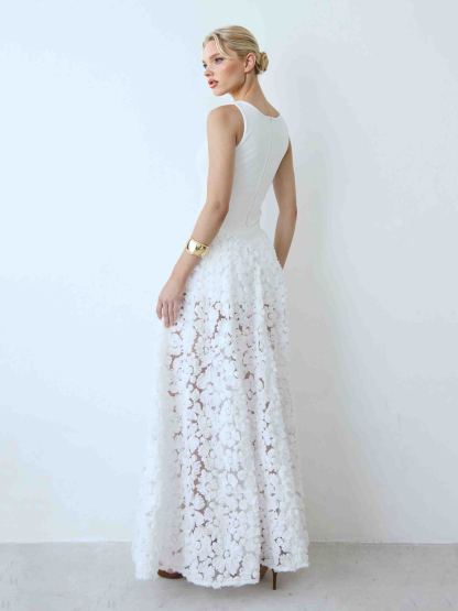 Elegant Square-neck Fitted Lace Maxi Dress