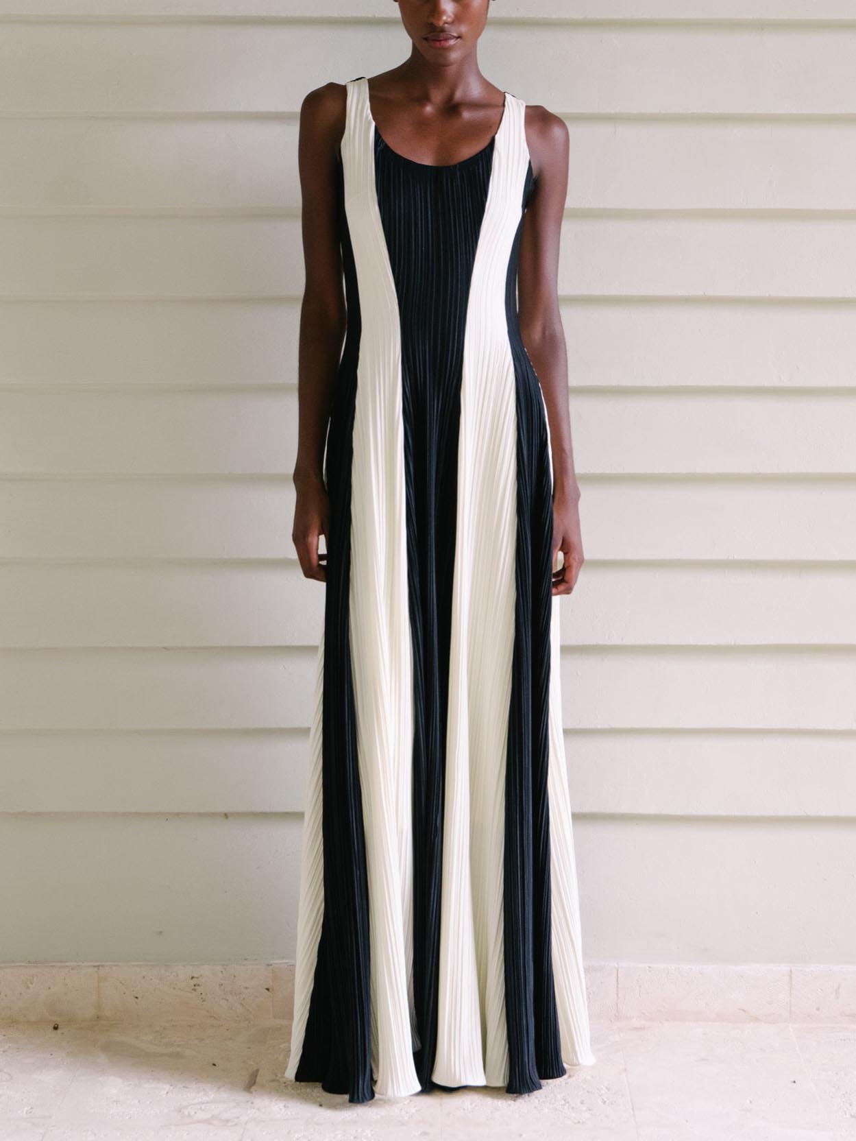 Elegant Colorblock Pleated Striped Maxi Dress