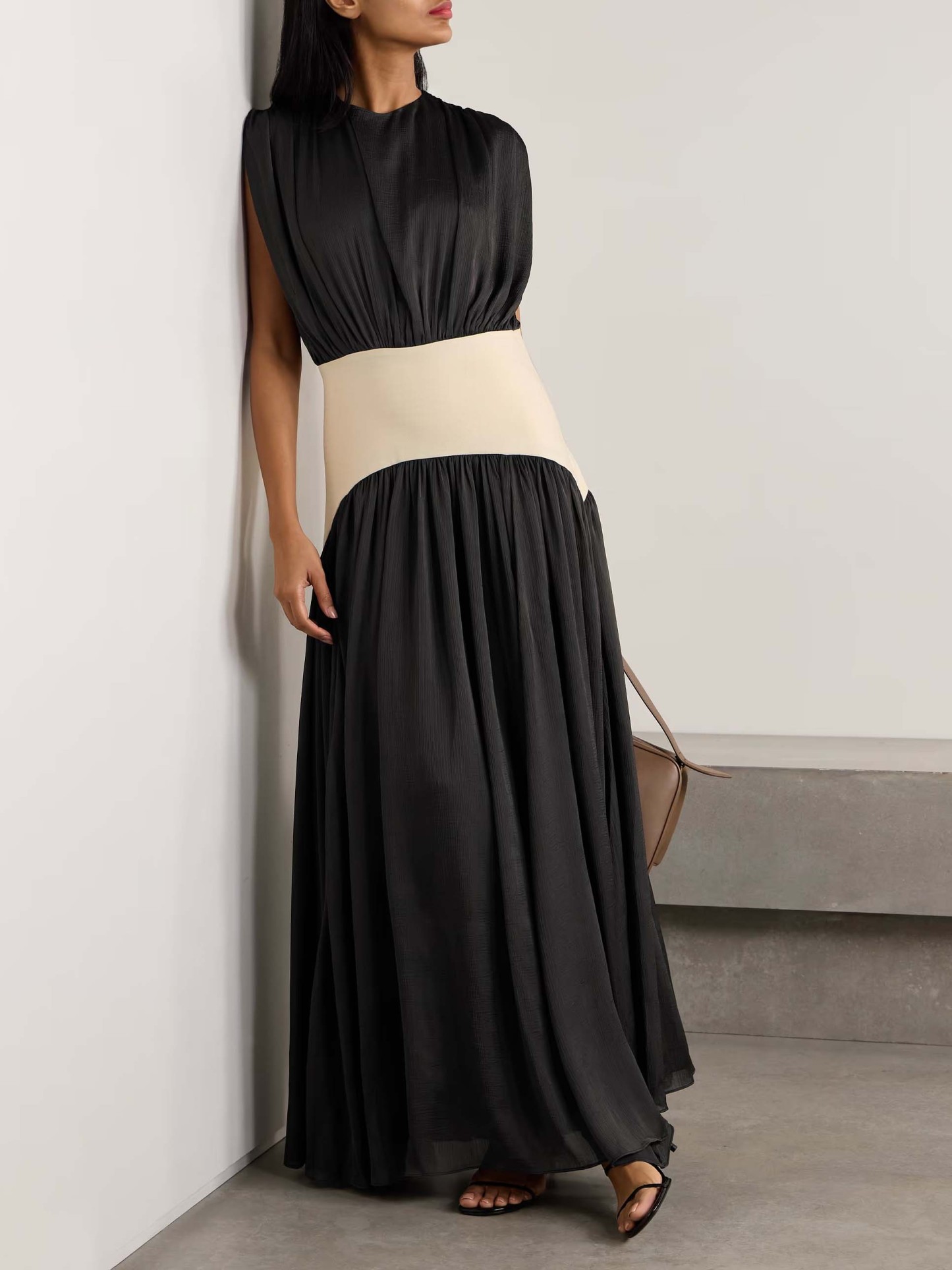 Elegant Wide Belted Pleated Sleeveless Maxi Dress