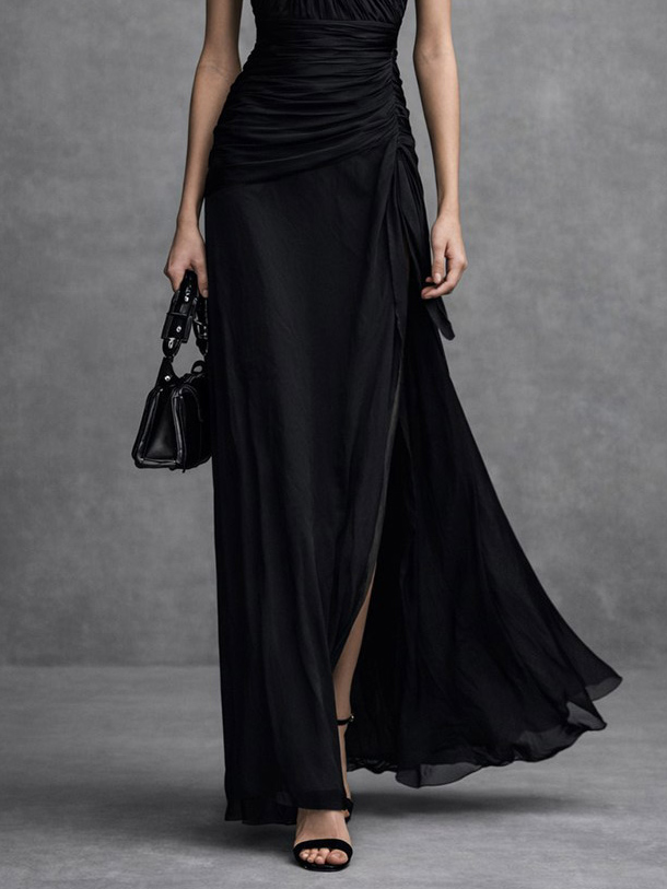 Elegant Halter-neck Pleated Maxi Dress