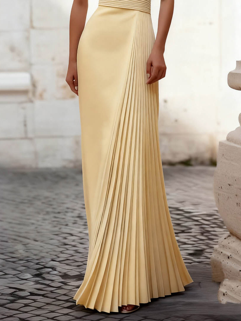 Elegant Yellow Halter Pleated Maxi Dress
