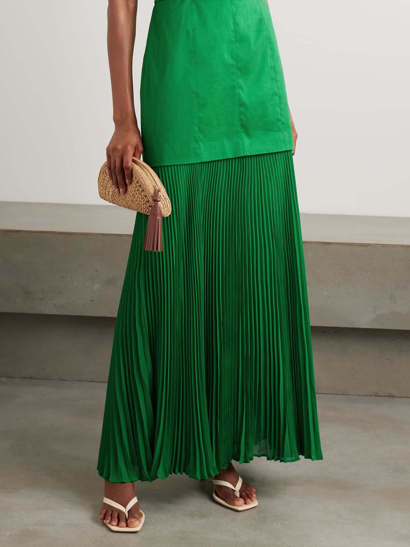 Elegant Pleated Elastic Waist Skirt