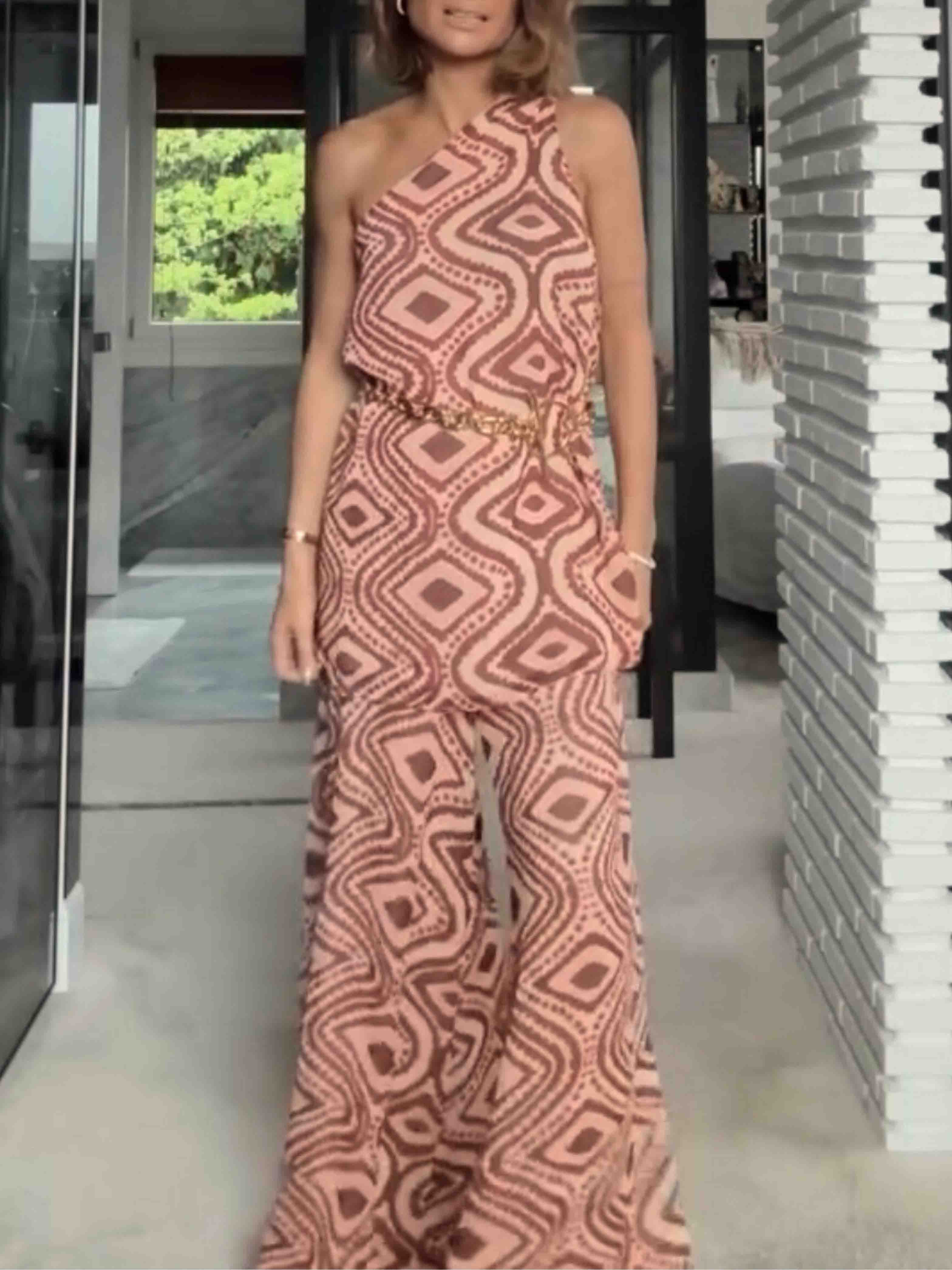 Retro Geometric Print One-shoulder Collar Tank Top