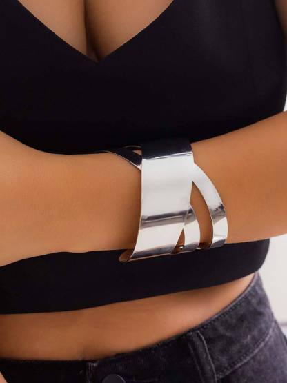 Minimalist Streamlined Bracelet