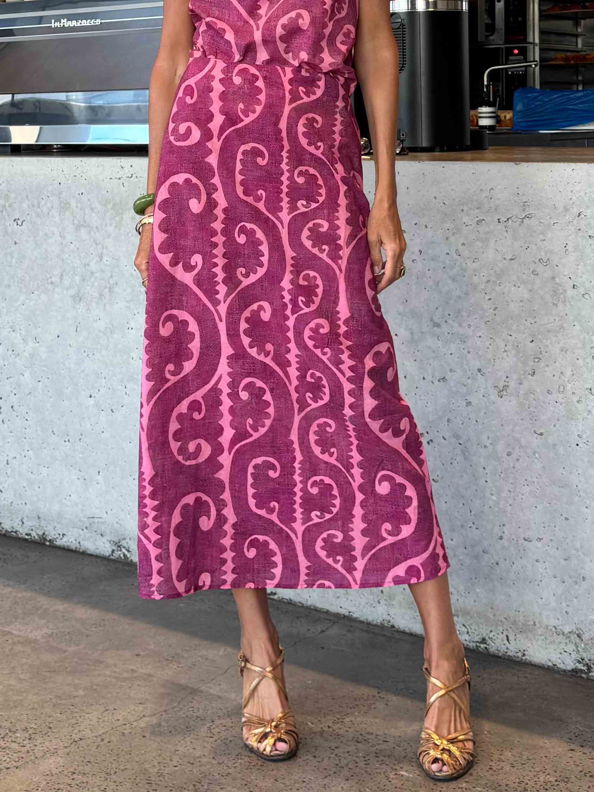 Elegant Printed Straight-Cut Midi Skirt