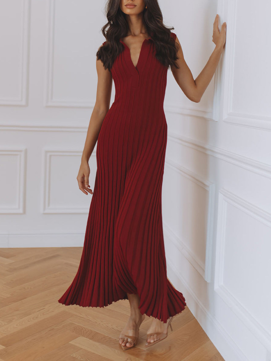 Elegant Pleated V-Neck Maxi Dress