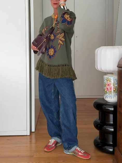 Casual Symmetrical Pattern Fringed Sweater