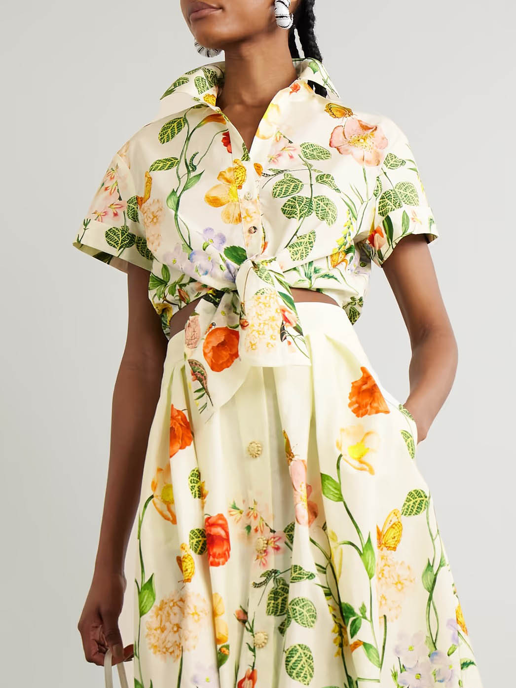Retro Oil Painting Floral Print Short Lace-up Shirt