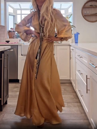 Flowing Lantern Sleeves V-Neck Dress