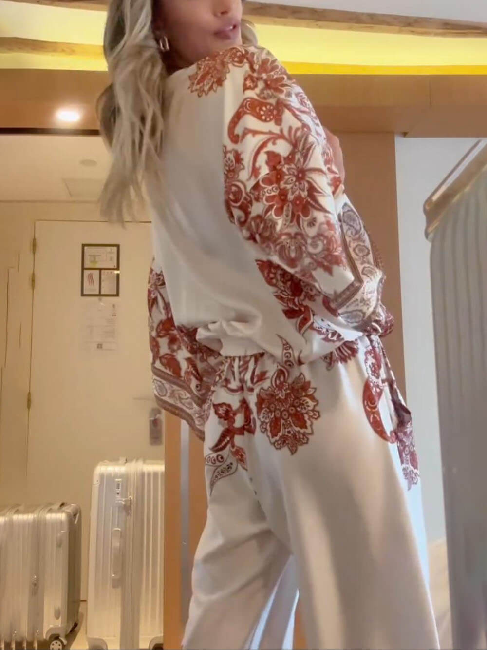 Exquisite Modern Feel Satin Unique Print Bell Sleeve Oversized Shirt