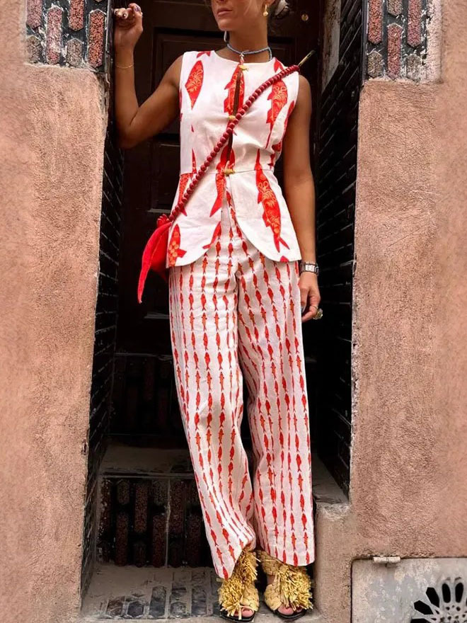 Unique Lucky Fish Print Tank Top