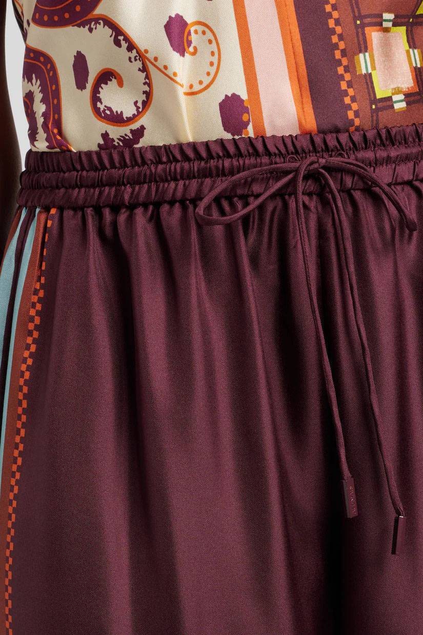 Conjunto de top de tirantes estampado y pantalón de pierna ancha