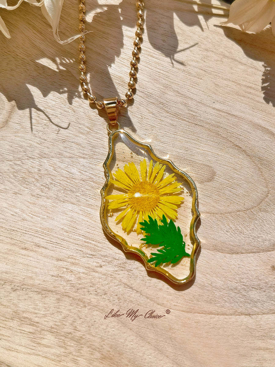Dried Flower Yellow Aster Necklace