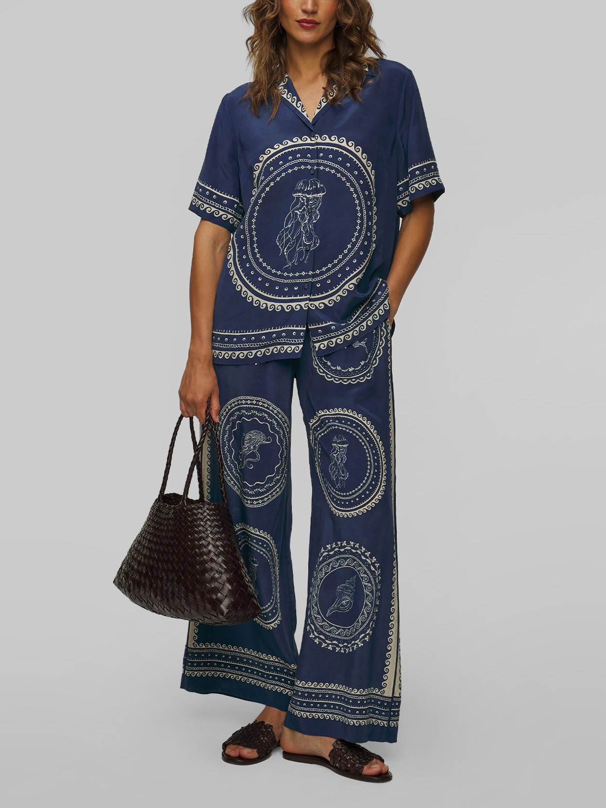 Exquisite Luxury Blue Ocean Loose Short-sleeved Shirt