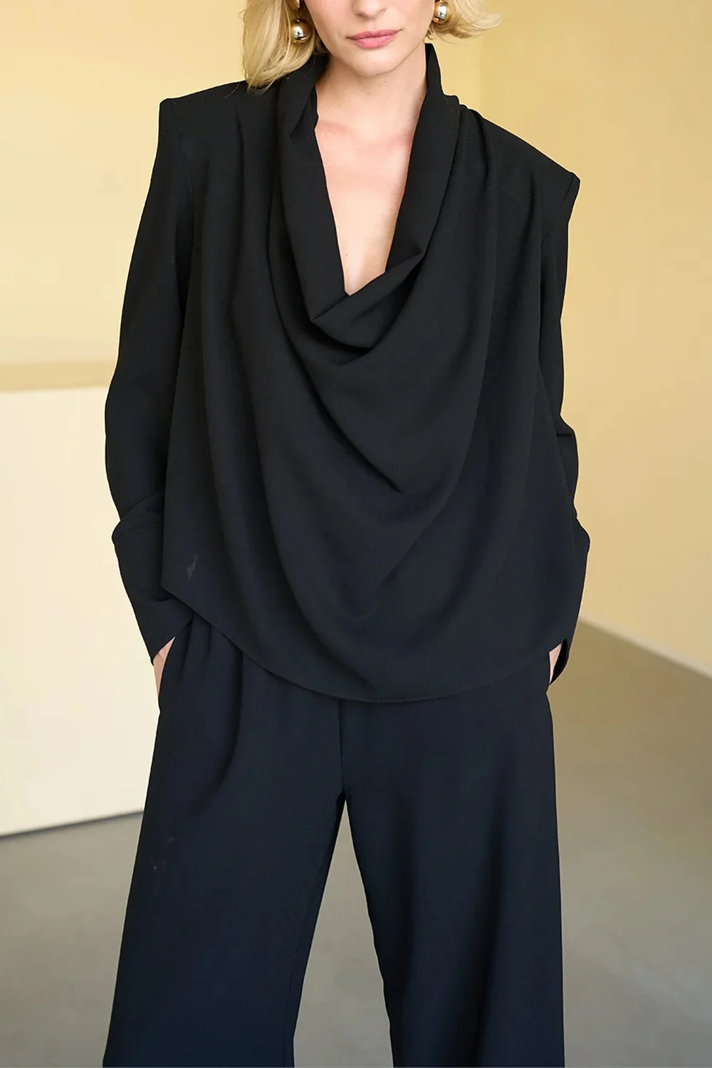 Women's Black Cowl Neck Long Sleeve Top and Wide Leg Pants Set [erp-image:dc4f5b23b664beea0ab467e8]