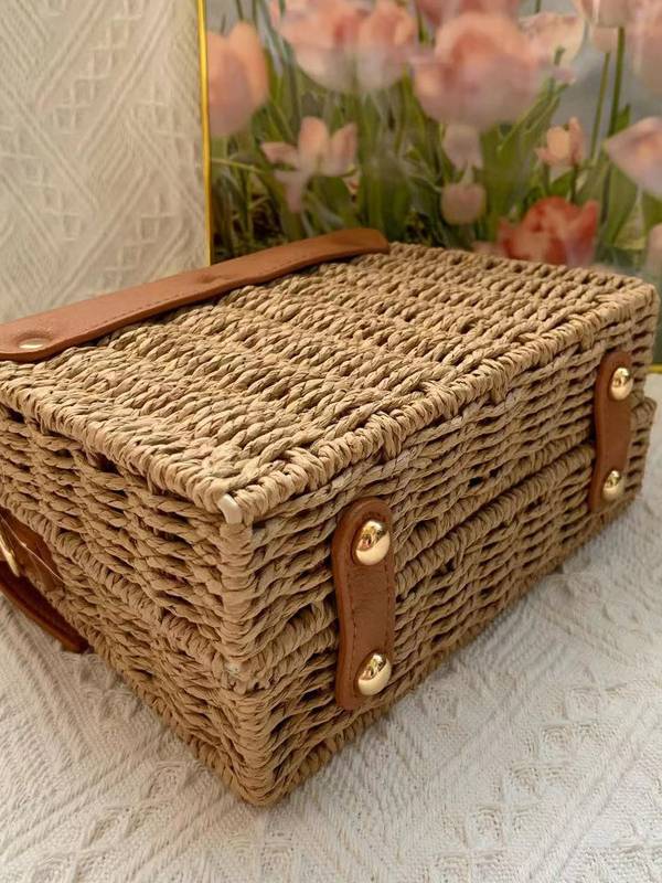 Handheld Crossbody Straw Bag