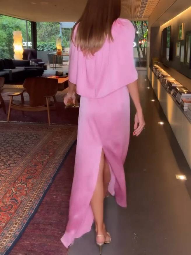 Distinctive U Neck Cape Design Maxi Dress