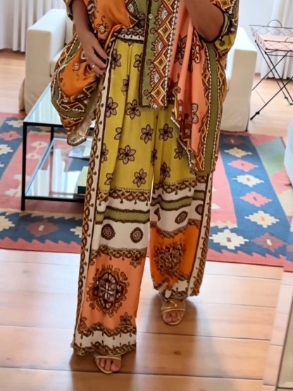 Unique Satin Paisley Print Wide-Leg Pants