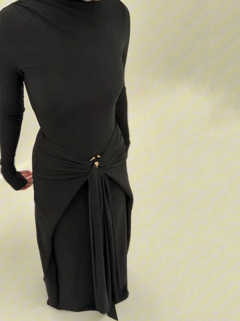 Metal Buckle Design Long Sleeve Maxi Dress