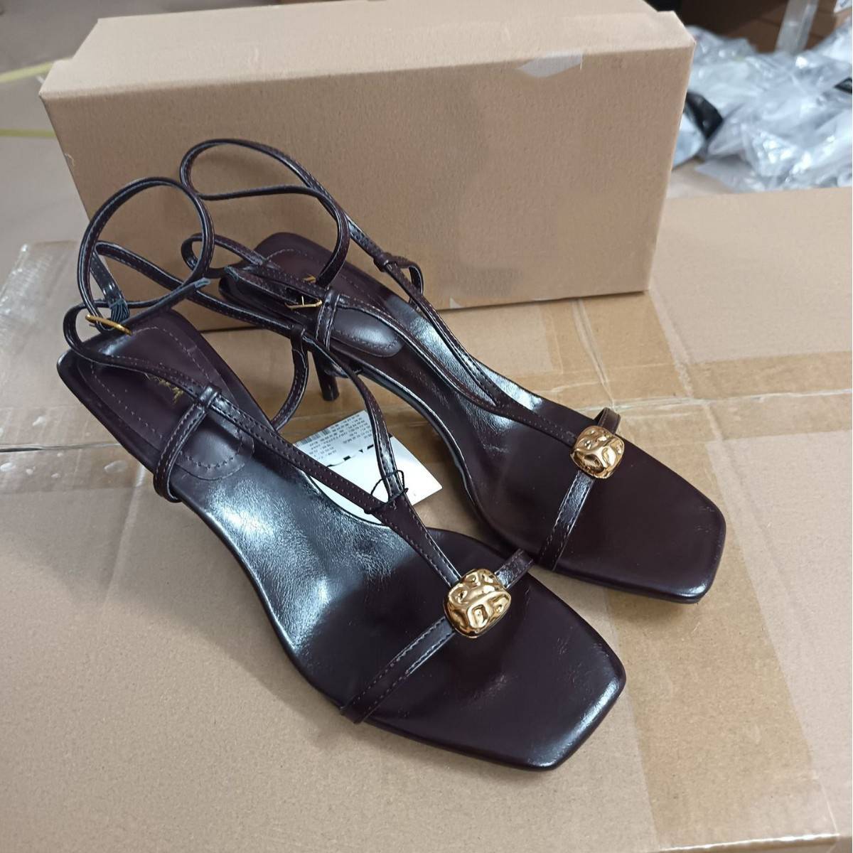 Minimalist Metal Buckle Heeled Sandals