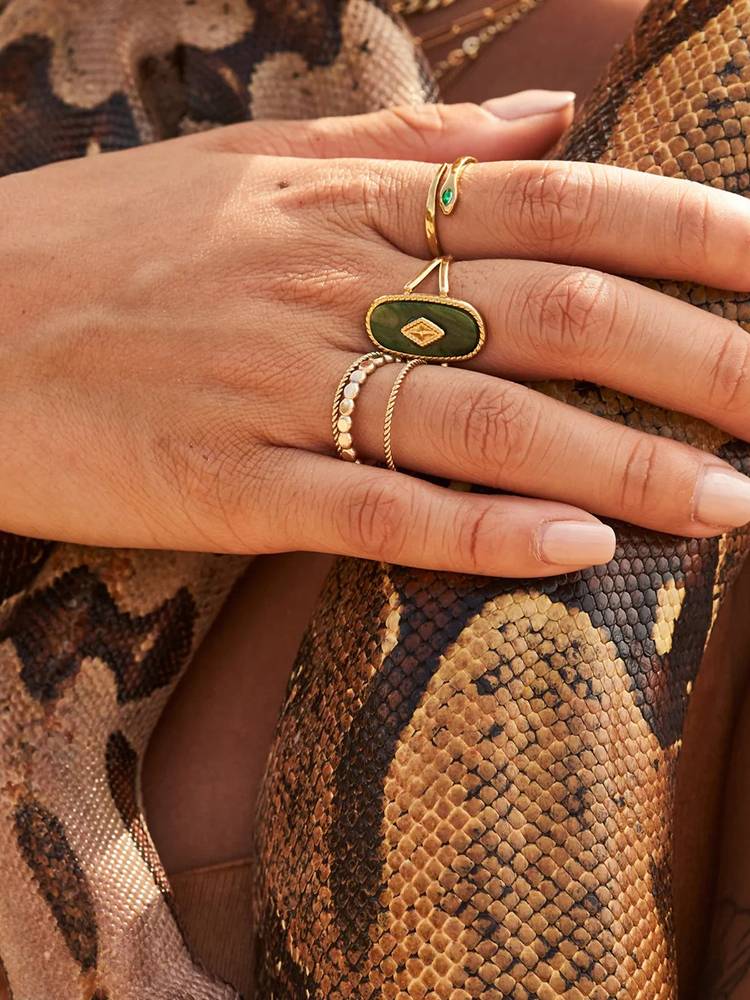 Vintage Light Luxury Ring