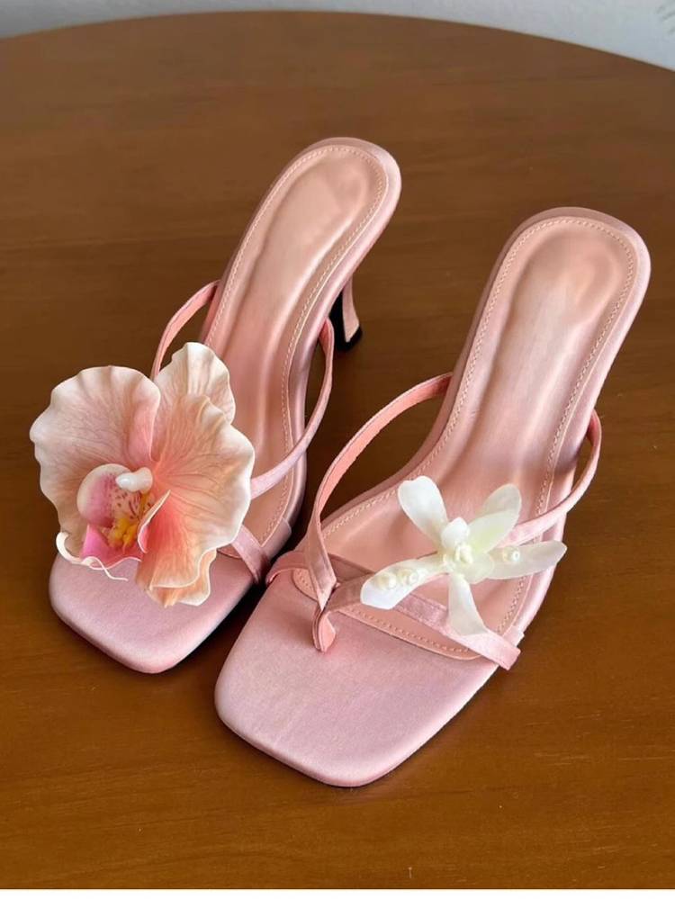 Asymmetric Flower High Heel Slippers