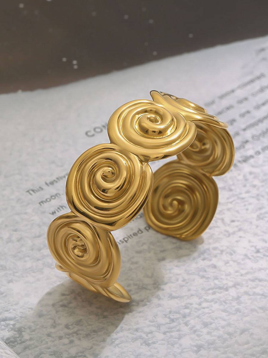 Conch Element Bracelet