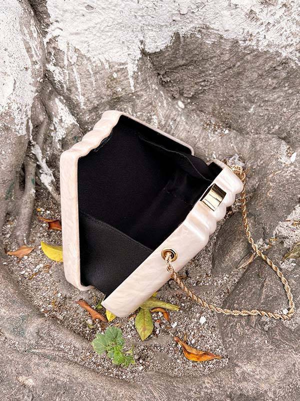 Shell Element Chain Bag Hand Bag