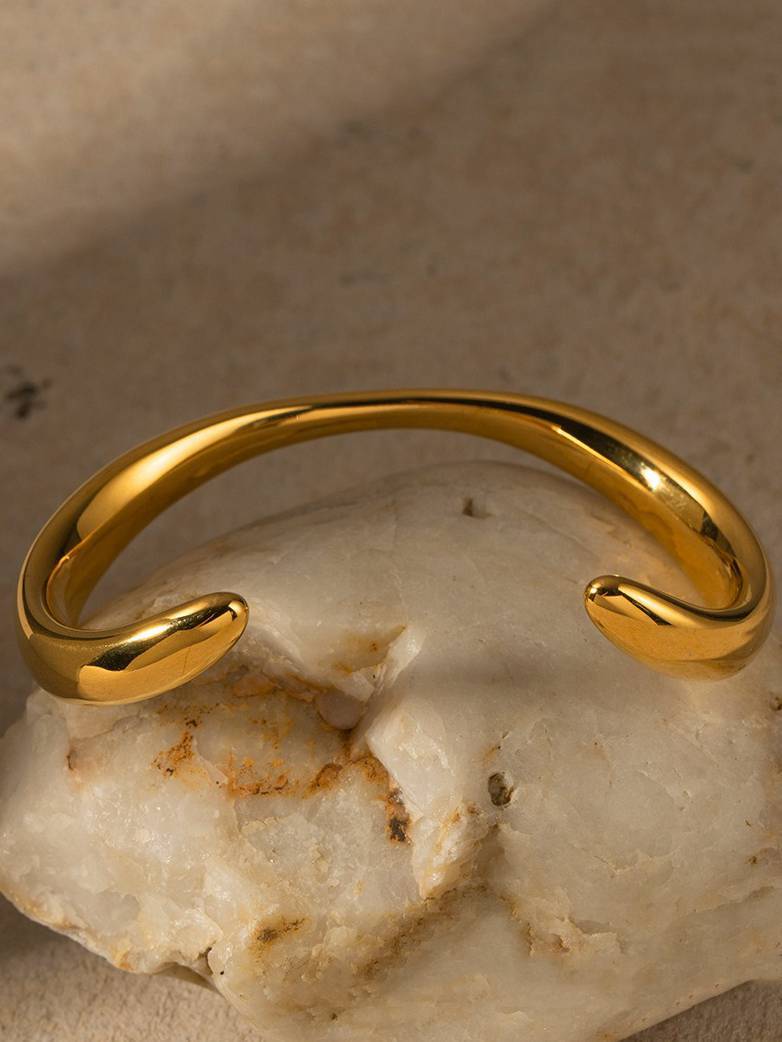 Minimalist Streamlined Bracelet