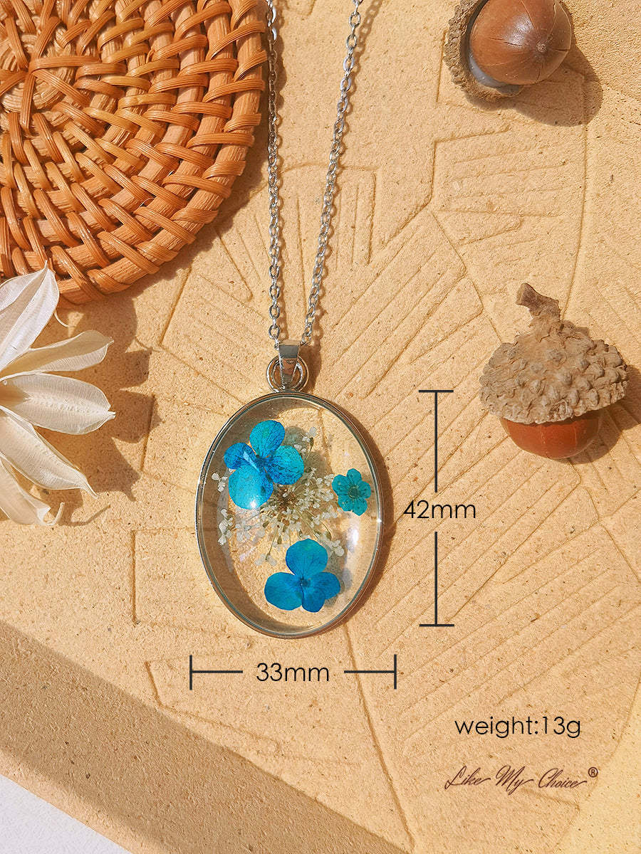 Resin Pendant Necklace With Blue Hydrangea Dried Flowers